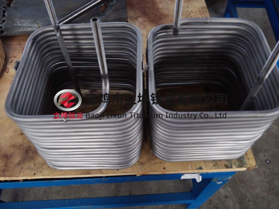 TA2蛇形鈦盤(pán)管
